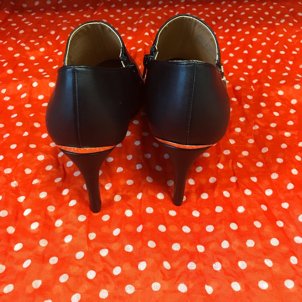 NWT Calvin Klein Jennavie black leather S9 booties - Picture 4 of 7